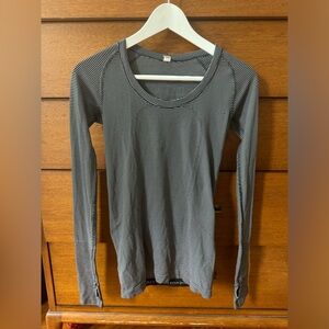 Lululemon swiftly tech long sleeve crew black and white stripe